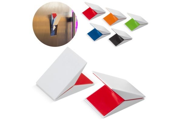 Magnetyczny klips Memo wyposażony w mechanizm click-clack